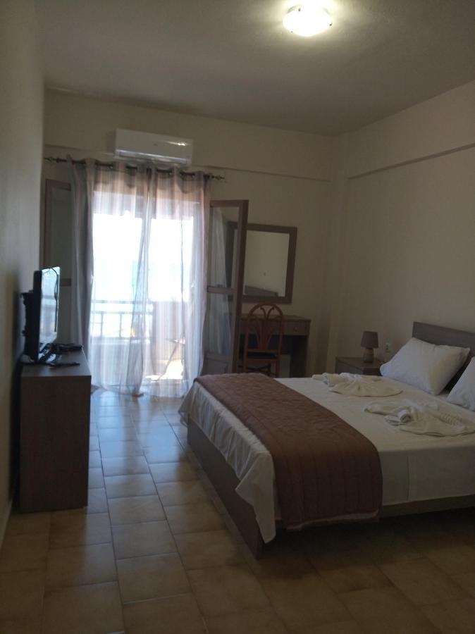 Buganvilla Sea View Apts Agia Pelagia  Bagian luar foto
